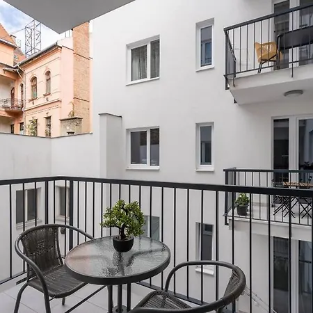 Apartment The Rose Garden - *