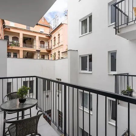 The Rose Garden - Apartment Budapest